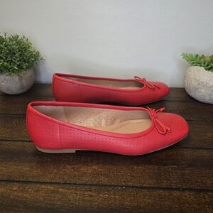 Nordstrom Ashton Perforated Red Ballet Flat Shoes Size 7.5 Square Toe Bow